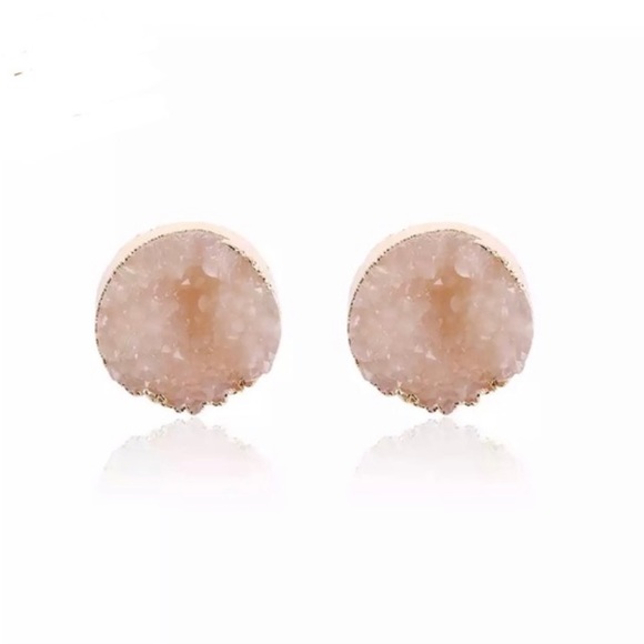 Anthropologie Jewelry - Anthro round quartz druzy taupe earrings